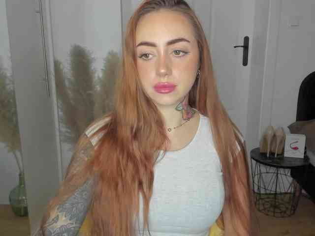 SEXYcoralie webcam