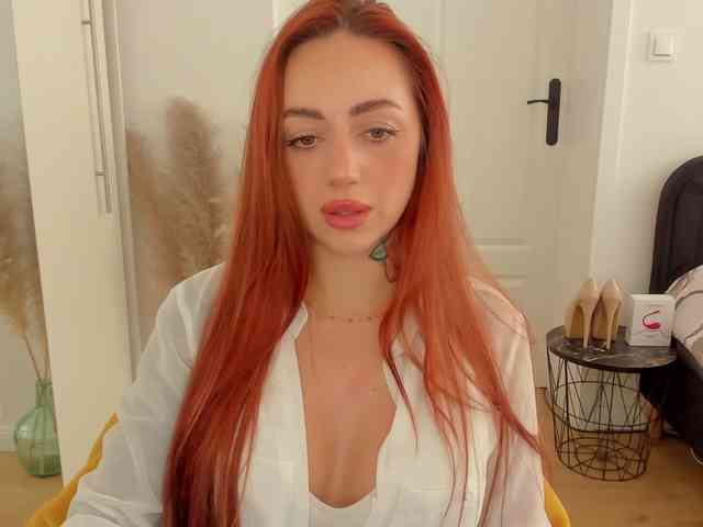 SEXYcoralie webcam