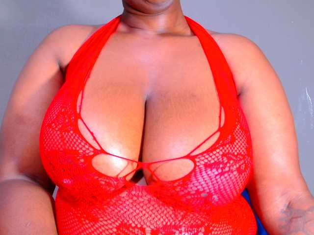 BUSTYDIAMOND's BongaCams show and profile