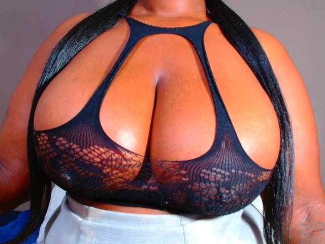 BUSTYDIAMOND webcam bongacams model stream image