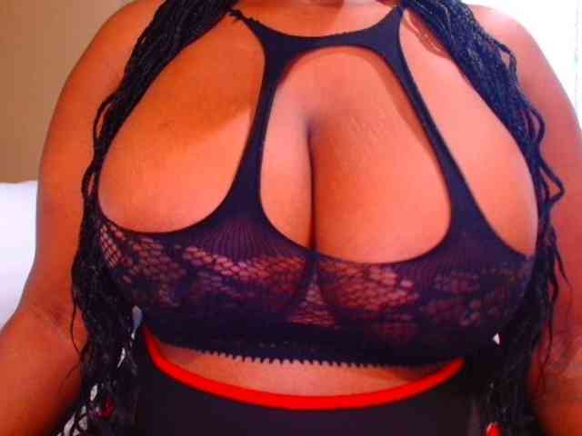 BUSTYDIAMOND webcam