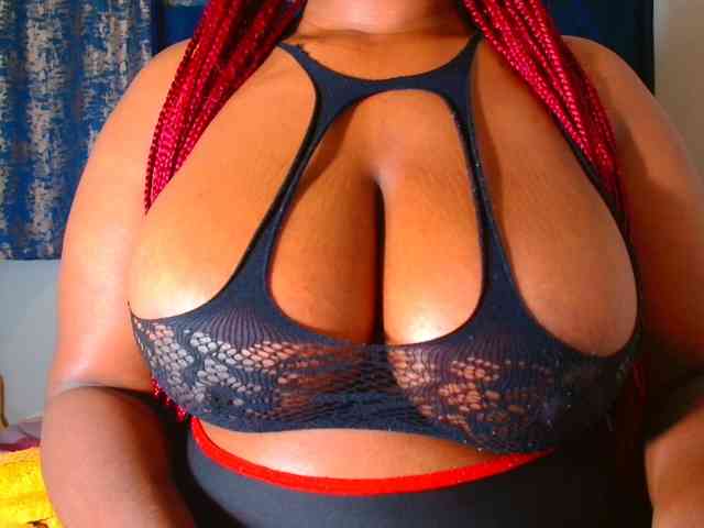 BUSTYDIAMOND webcam
