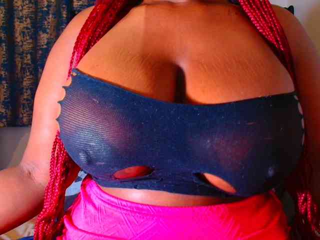 BUSTYDIAMOND webcam