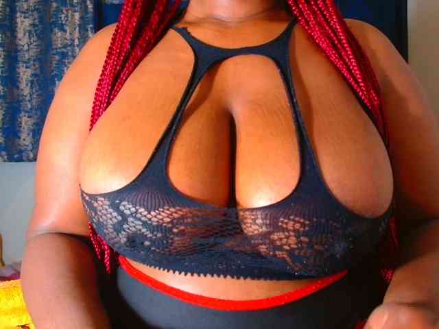 BUSTYDIAMOND webcam