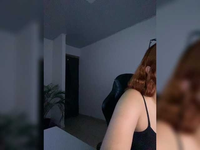 Allie-Rose's BongaCams show and profile