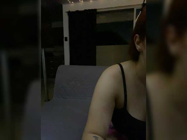 Allie-Rose's BongaCams show and profile