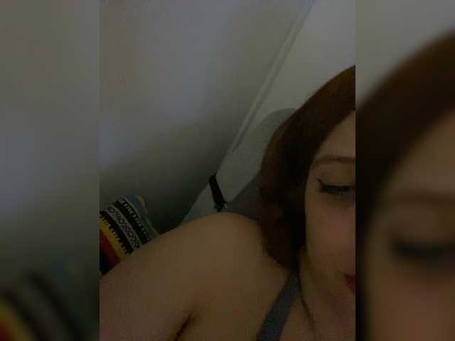 Allie-Rose's BongaCams show and profile