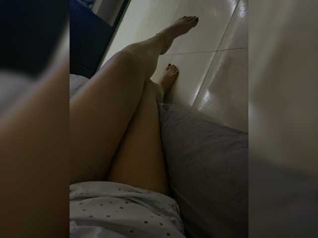 Allie-Rose's BongaCams show and profile