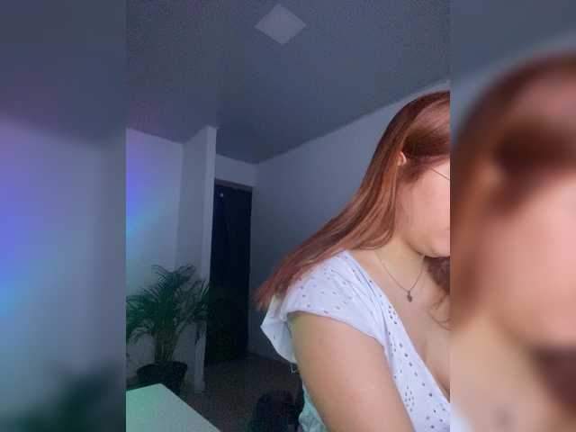 Allie-Rose's BongaCams show and profile