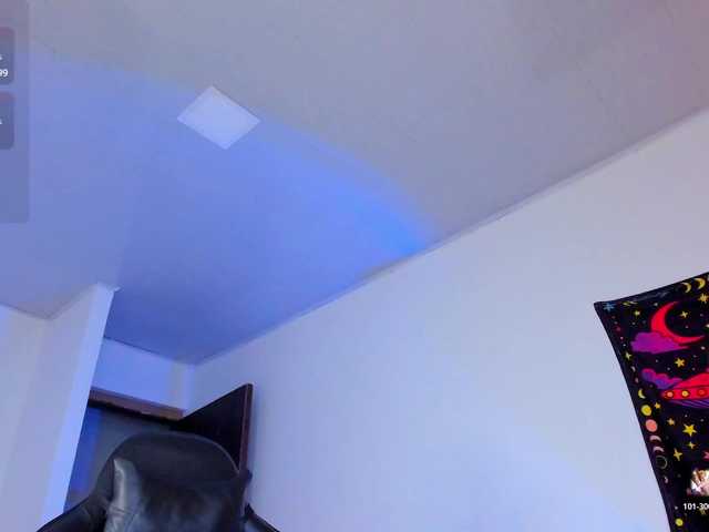 Allie-Rose's BongaCams show and profile