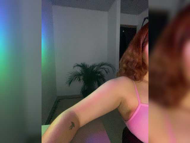 Allie-Rose's BongaCams show and profile