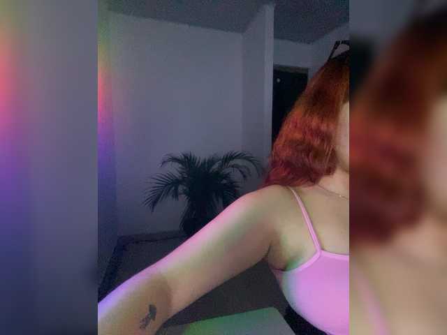 Allie-Rose's BongaCams show and profile