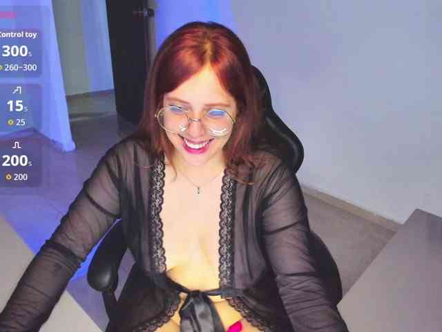 Allie-Rose webcam