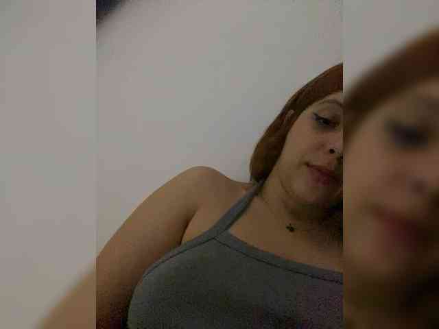 Allie-Rose Live Webcam on BongaCams