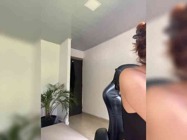 Allie-Rose Live Webcam on BongaCams