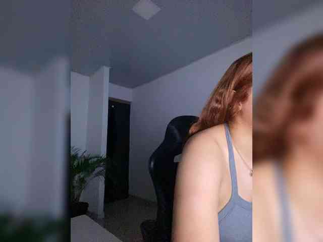 Allie-Rose Live Webcam on BongaCams