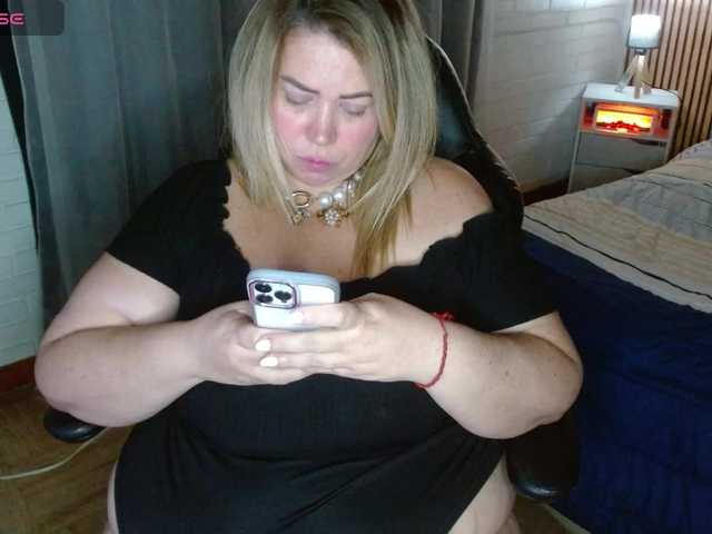 bella-savati's BongaCams show and profile