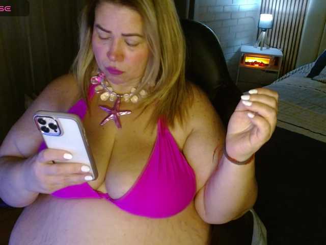 bella-savati's BongaCams show and profile