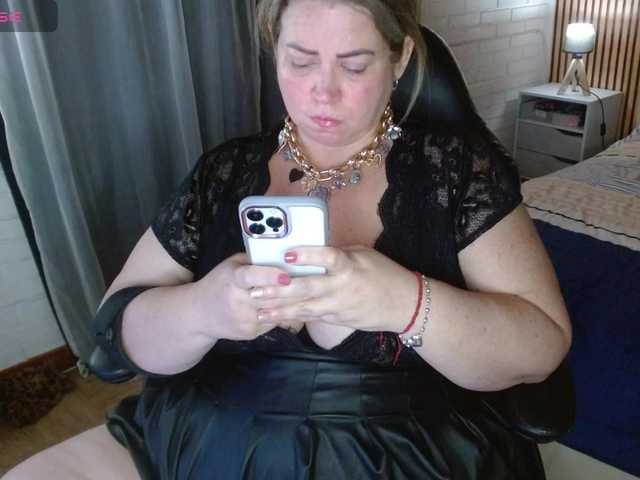 bella-savati's BongaCams show and profile