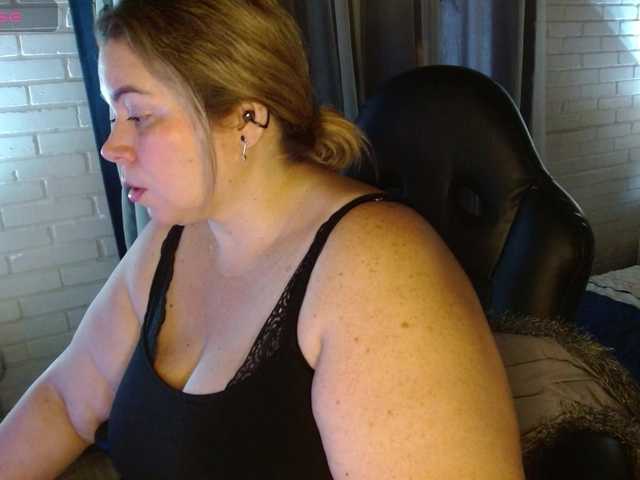 bella-savati's BongaCams show and profile