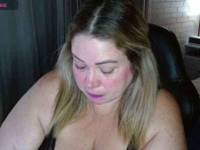 bella-savati's BongaCams show and profile