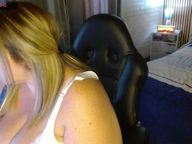 bella-savati's BongaCams show and profile