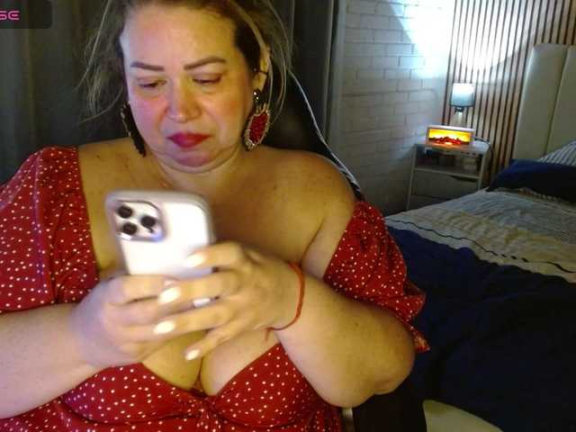 bella-savati's BongaCams show and profile