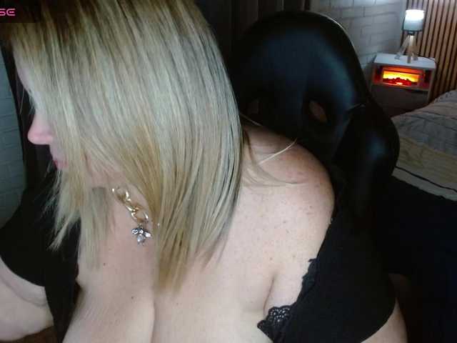 bella-savati's BongaCams show and profile