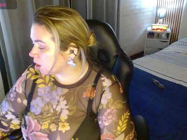 bella_savati webcam