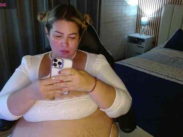 bella-savati Live Webcam on BongaCams