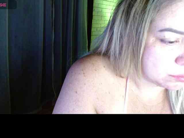 bella_savati webcam