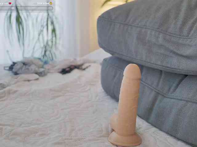 natural-hairy webcam