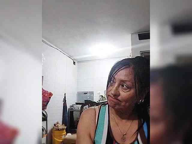 shairamature Live Webcam on BongaCams