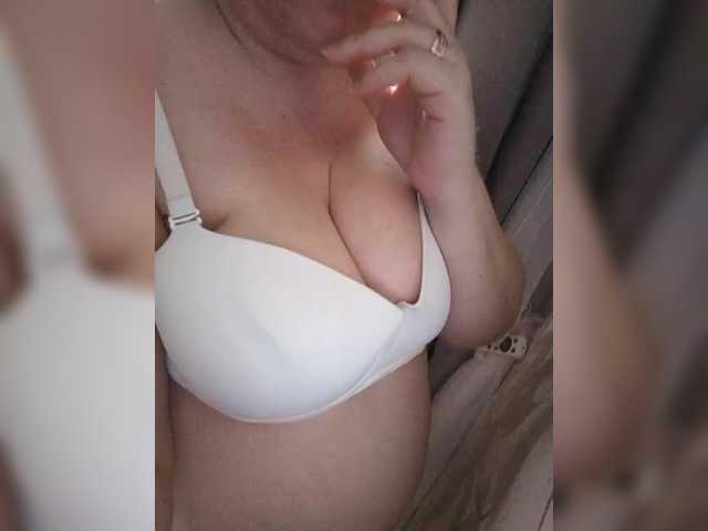 LeilaNightova's BongaCams show and profile