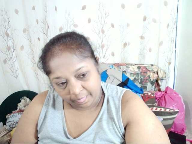 Indiantasha webcam bongacams model stream image