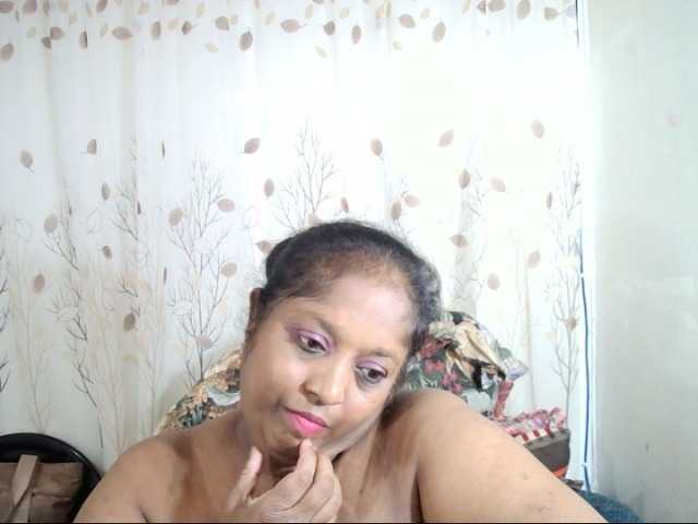 Indiantasha webcam bongacams model stream image