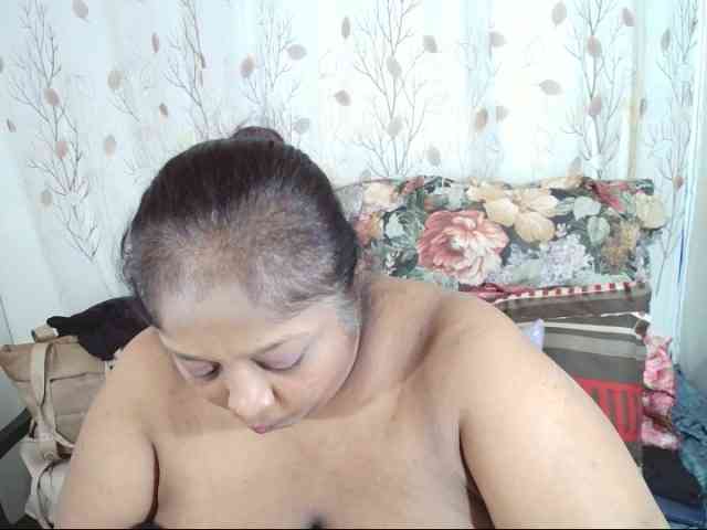 Indiantasha Live Webcam on BongaCams