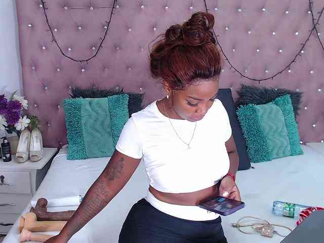 CharlotteWill webcam