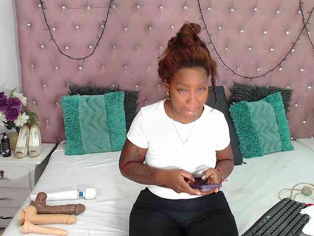 CharlotteWill webcam