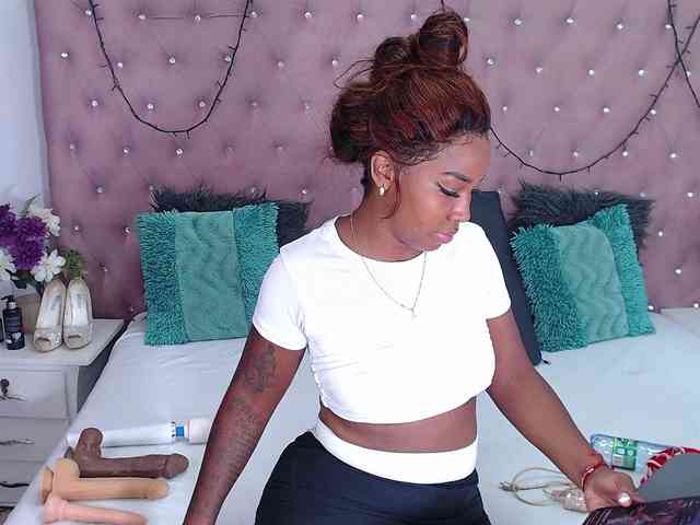 CharlotteWill webcam