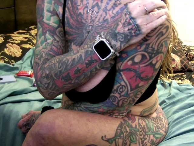 Webcam performer Pamelagunns online show Pamelagunns