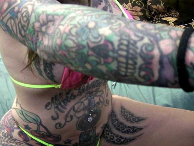 pamelagunns's BongaCams show and profile