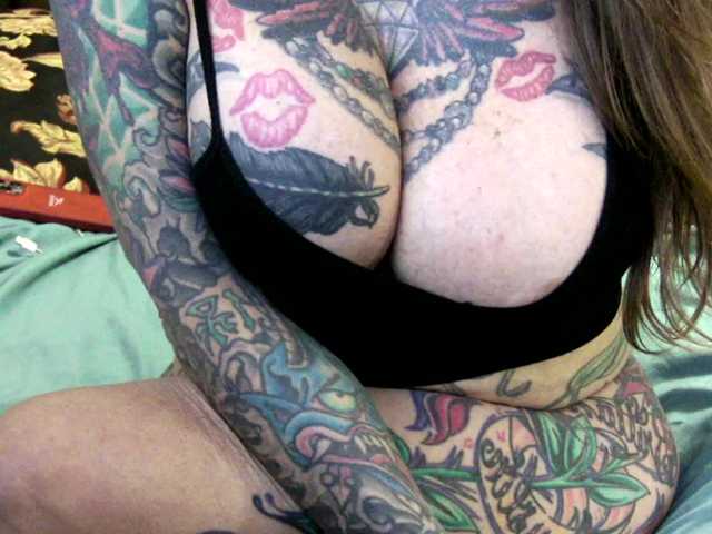 pamelagunns's BongaCams show and profile