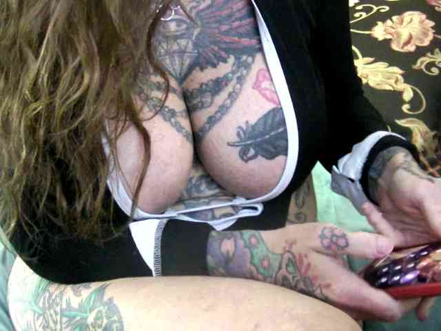 pamelagunns pamelagunns