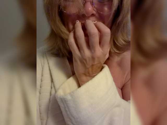 Elisa-bet's BongaCams show and profile