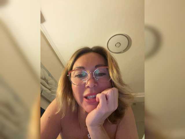 Elisa-bet's BongaCams show and profile