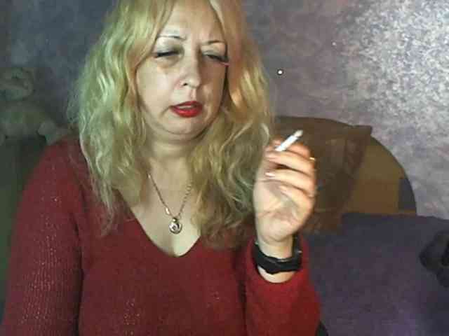 SoftGella Live Webcam on BongaCams