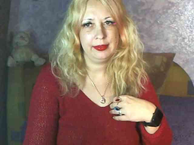 SoftGella Live Webcam on BongaCams