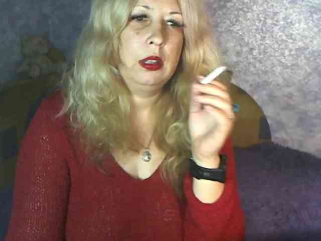 SoftGella Live Webcam on BongaCams