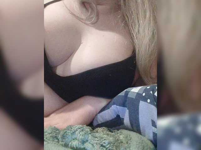 Nadin-03's BongaCams show and profile